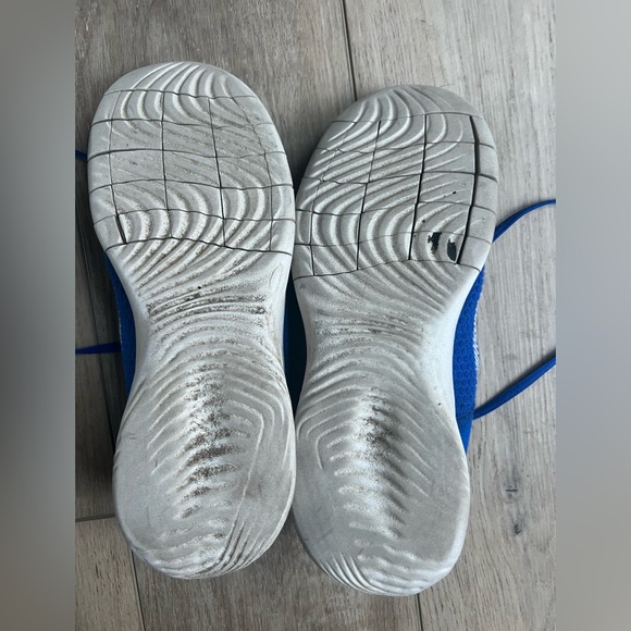 Nike Blue Athletic Shoes - Picture 5 of 7